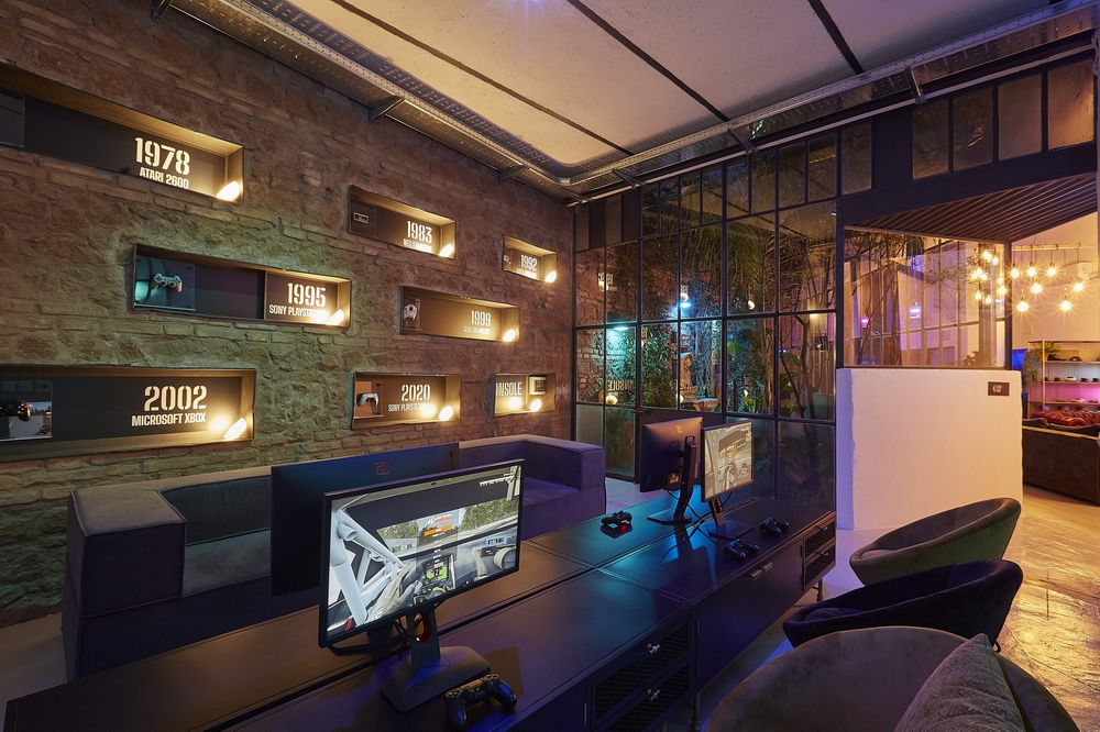 svelata mkers Svelata la Mkers Gaming House powered by Mercedes-Benz